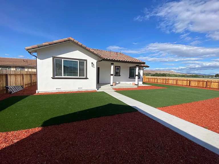 9672 Monterey Hwy — Photo 5