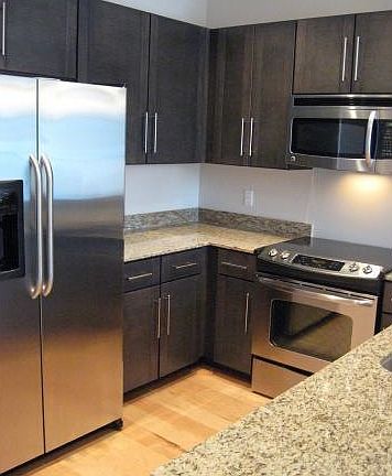 4th image of 444 N Central Ave #111