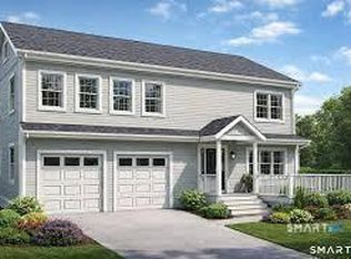 2 Ferncliff Dr, West Hartford, CT 06117