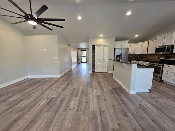 5th image of 6009 Pimlico Dr