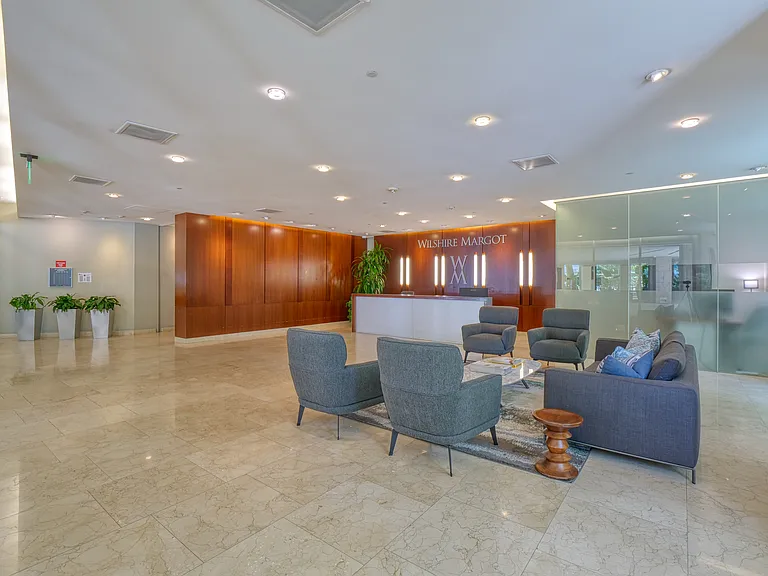 10599 Wilshire Blvd — Photo 8
