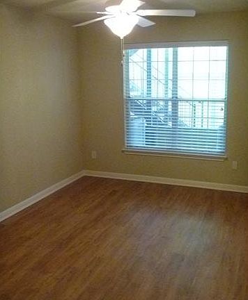2nd image of 7685 Northcross Dr #526