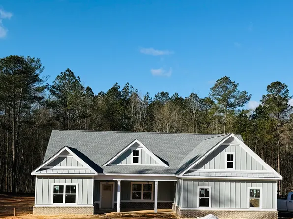 5025 Guthrie Cemetery Rd, Loganville, GA 30052