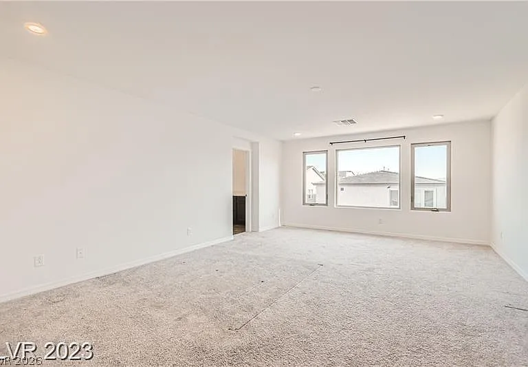 7037 Sunland Hills Ave — Photo 9