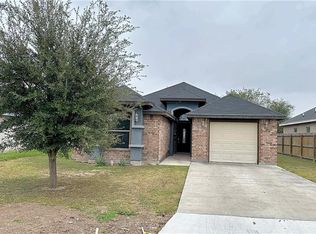 818 N 7th St, Alamo, TX 78516