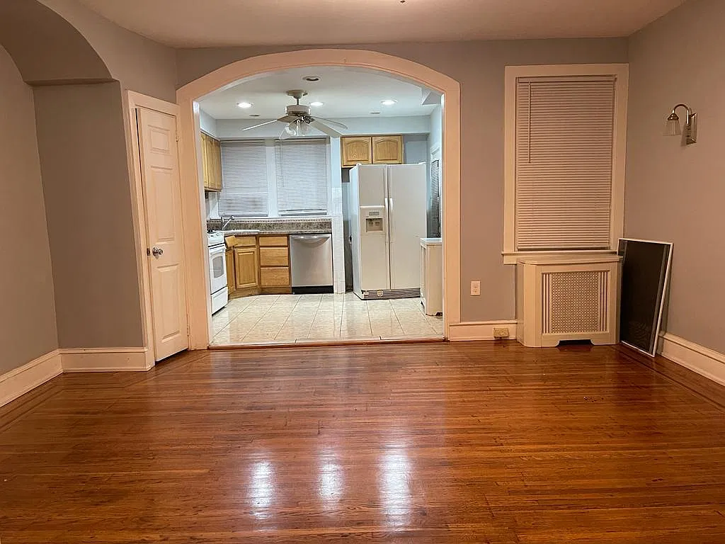 3 bed, 1332 sqft, $1,900 — Photo 4
