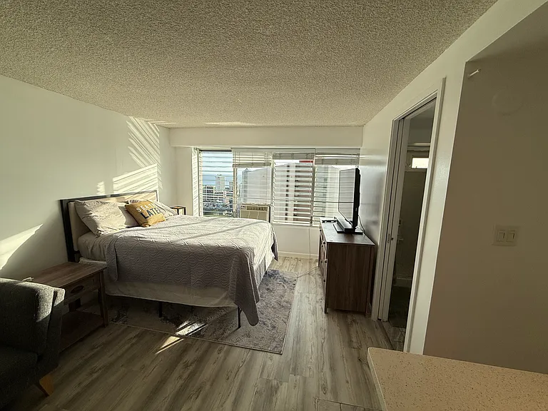 2525 Date St #4106 — Photo 1