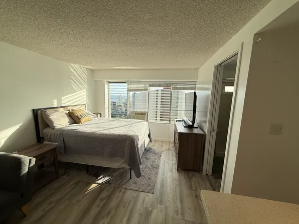 2525 Date St APT 4106, Honolulu, HI 96826