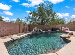 8352 N Amber Burst Dr, Marana, AZ 85743