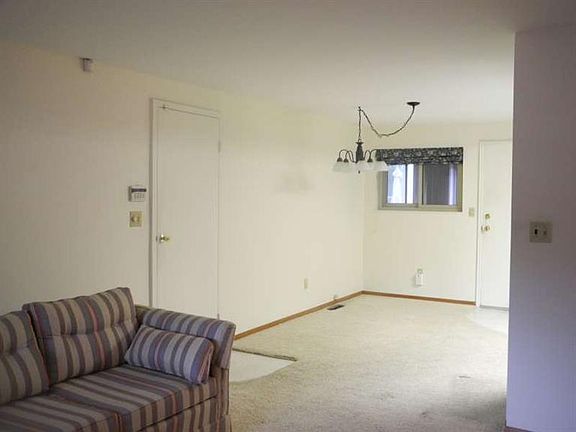 4th image of 1537 Hillwood Dr