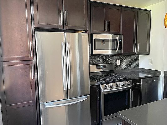 4th image of 72 Barrow St #3-H
