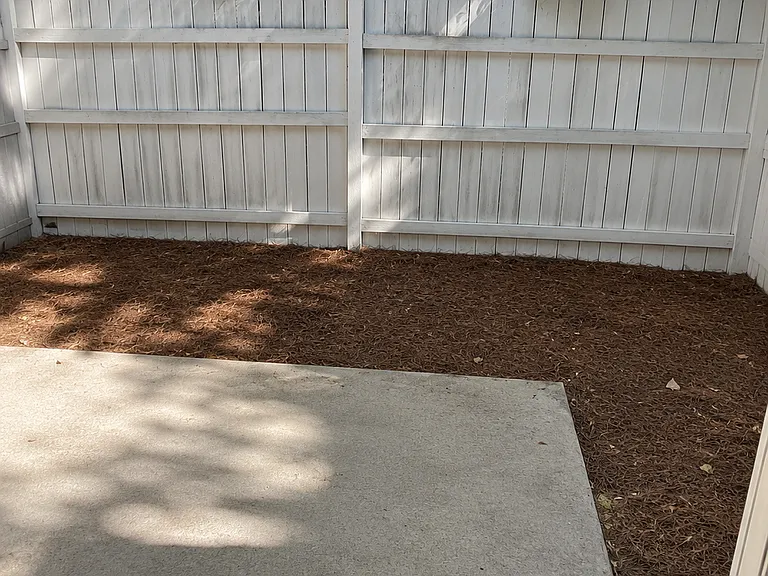 407 Bainbridge Dr — Photo 18