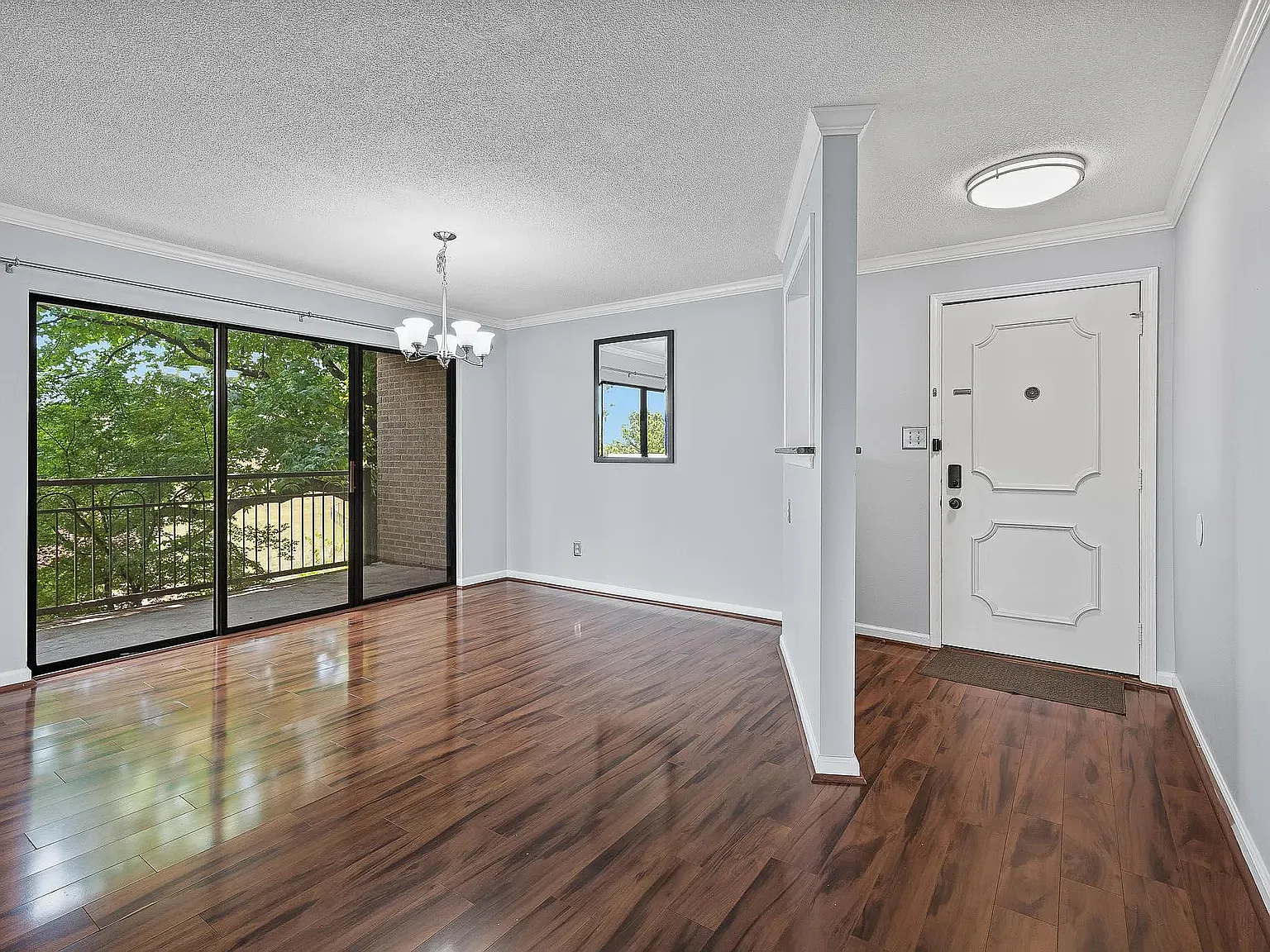 2 bed, 1470 sqft, $1,950 — Photo 1