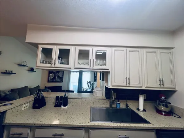 2120 El Paseo St APT 3008, Houston, TX 77054