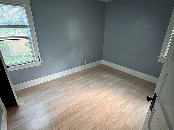 5th image of 269 Morgan St #2