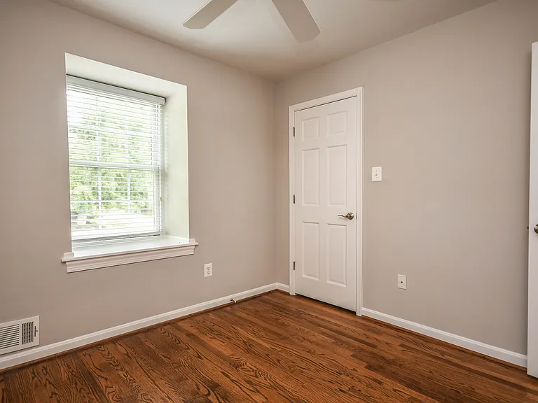 1211 Vinita Ln — Photo 37