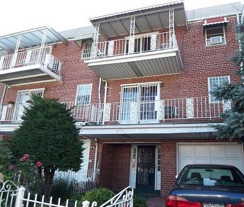 1st image of 4045 62nd St