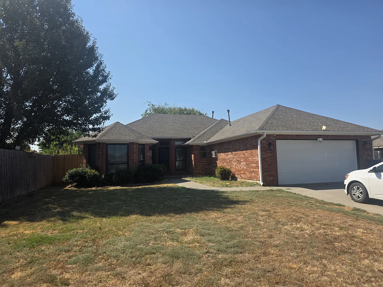 3 bed, 1654 sqft, $1,700 — Photo 1