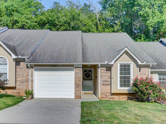2nd image of 233 Camelot Ct