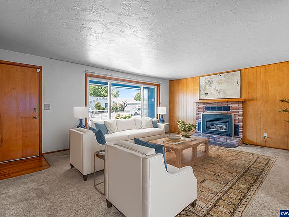 4th image of 3816 48th Ave NE