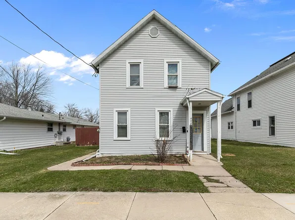 428 W 10th St, Kaukauna, WI 54130
