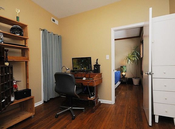 5th image of 5827 N Winthrop Ave #3N