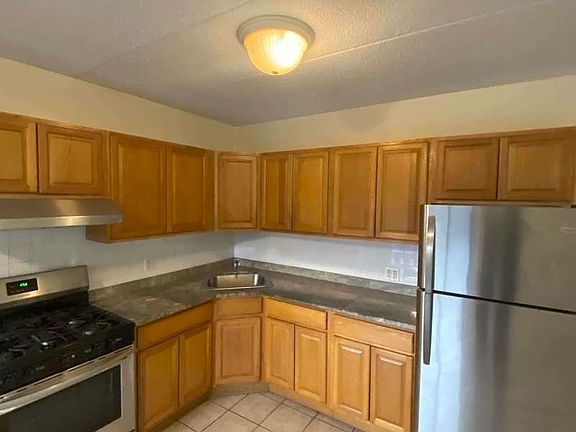 3rd image of 2129 21st Ave APT 2A