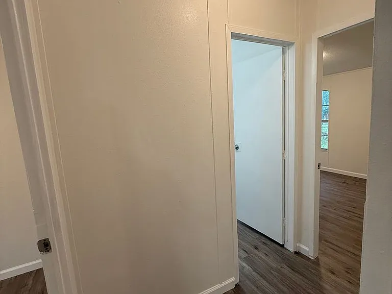 532 Grandview Bnd — Photo 13