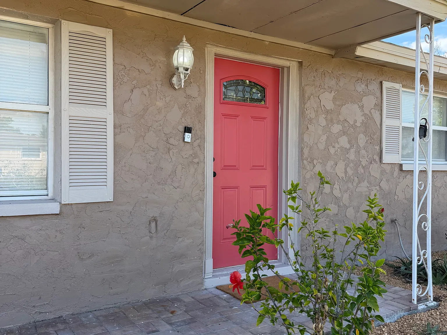 2 bed, 1.5 bath, 956 sqft, $1,350 — Photo 2