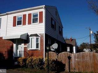 2210 Rollins Dr, Alexandria, VA 22307