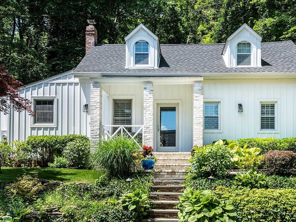 1st image of 25 Glen Ave
