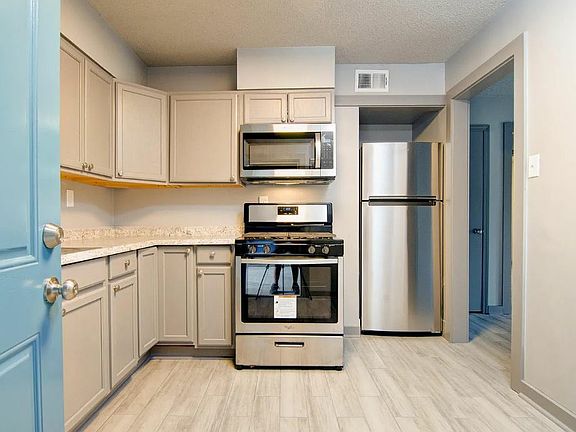5th image of 4460 Powell Ave APT 2
