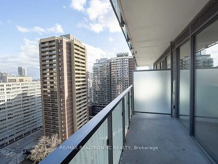 50 Charles St E #1402 — Photo 17