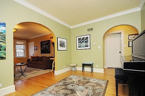 3rd image of 1629 South Blvd
