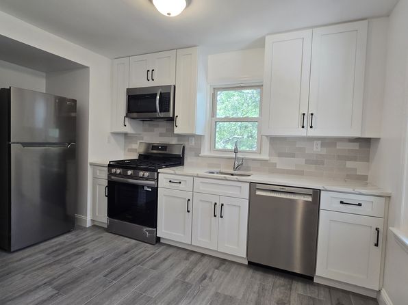 128 Newark Pompton Tpke FLOOR 2