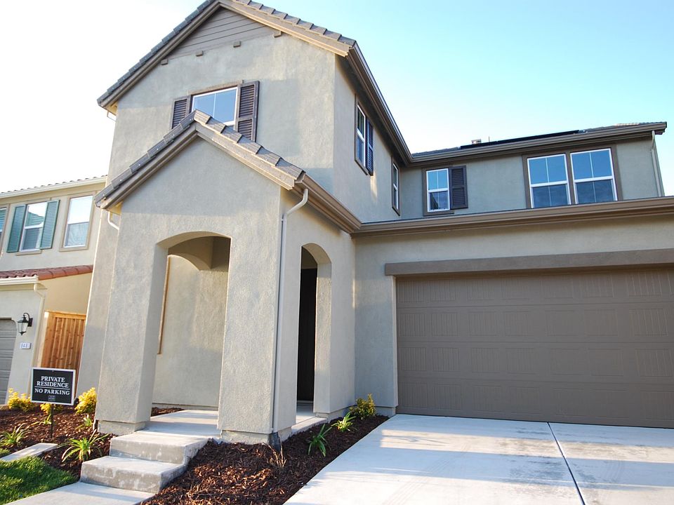 1st image of 944 Bracken Ct