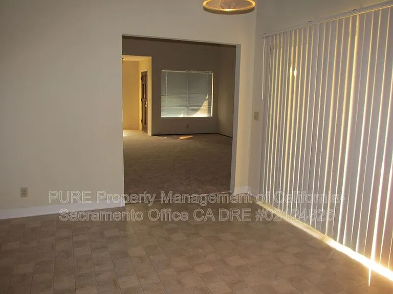 5541 Aspenwood Ct — Photo 12