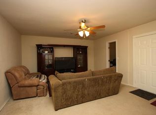 711 S Highland Dr, Mustang, OK 73064