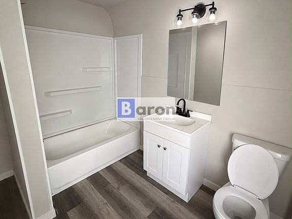 2nd image of 1014 Obrien St