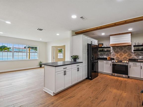 2nd image of 4636 W Bay Court Ave