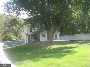 12299 Bohr Ct, Glen Rock, PA 17327
