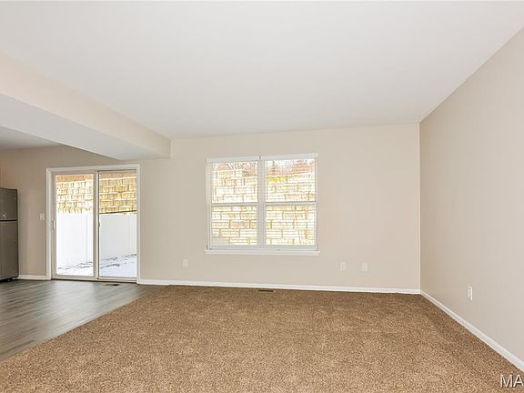 3rd image of 213 Sorrento Ln