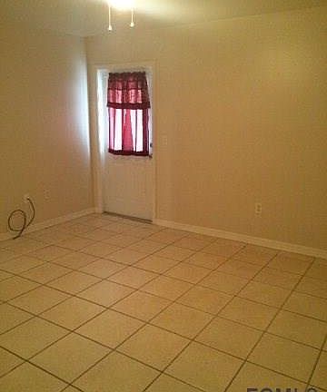 3rd image of 47 Eton Ln #B