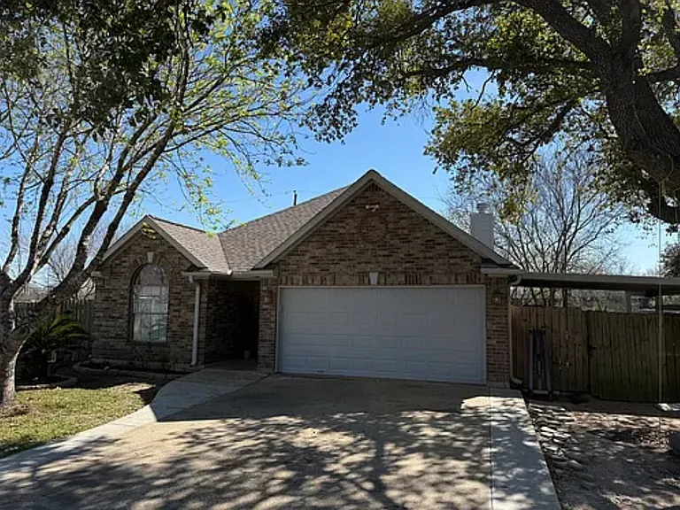 218 Texas Ave — Photo 18