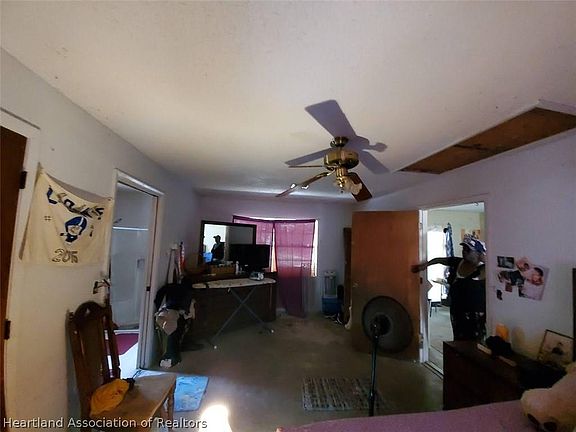 5th image of 4640 Date Palm Dr