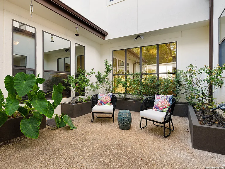 625 Paseo Canada St — Photo 35