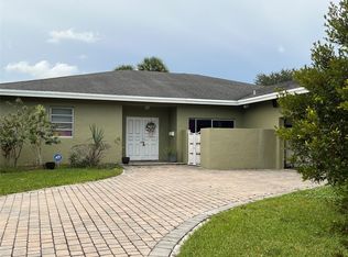 5736 S Bayberry Ln, Tamarac, FL 33319