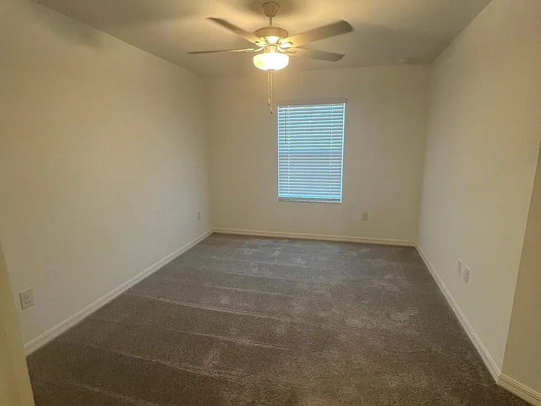 6081 Acara Ln — Photo 10