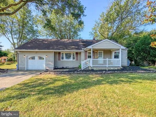 386 Manor Ave, Carneys Pt, NJ 08069