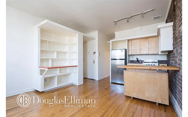 Sold by Douglas Elliman | media 8